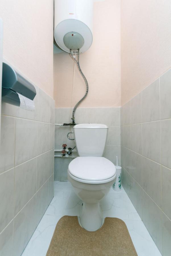 Квартира 1 Комнатная На Русановке Газ И Низкий Этаж キエフ エクステリア 写真